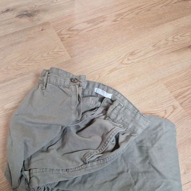 Hose mit Taschen kaki grün 