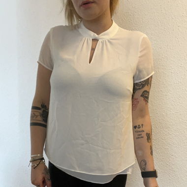 Weisse Bluse