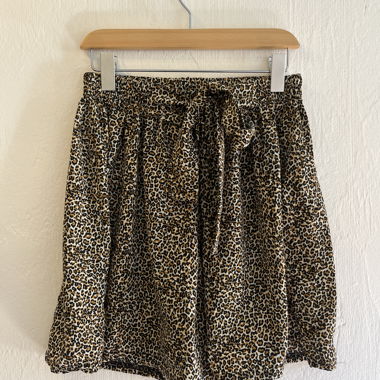 Leopardmuster-Shorts
