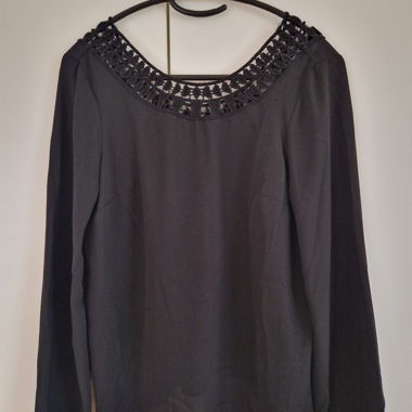 Bluse mit Spitzen-Rücken