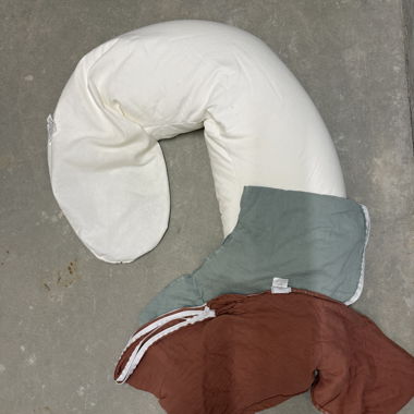 Coussin d'allaitement et de repos Doomoo, 2 housses