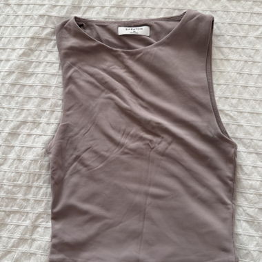 Top smanicato Babaton in rosa