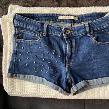Hotpants Jeans mit Nieten Gr. 38 (Zara)