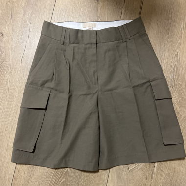 Shorts cargo kaki