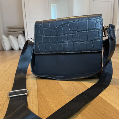 Kleine schwarze Tasche