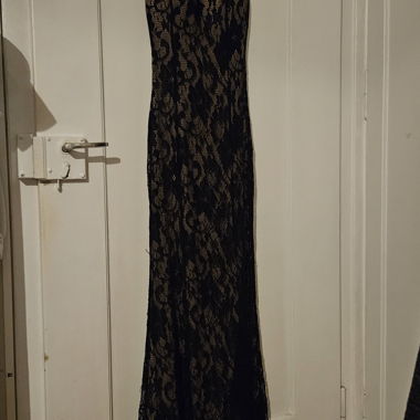 BodenLanges Kleid mit Spitze