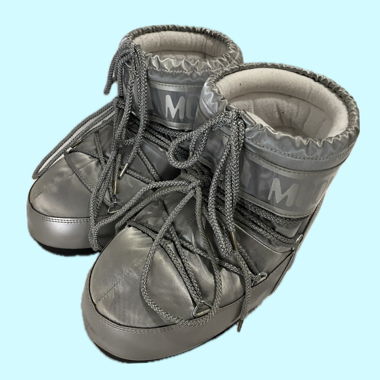 Moon boots