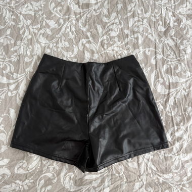 Black shorts with leather effect
