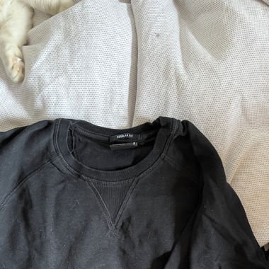 Black sweat 
