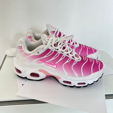 Baskets Nike TN blanches et roses