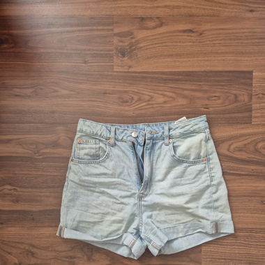 Kurze Shorts
