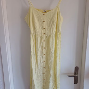 Gelbes Sommerkleid von LASCANA