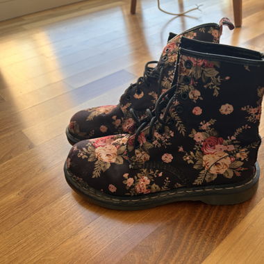 Dr.Martens Flower Boots