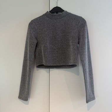AMISU-Cropped-Sweatshirt