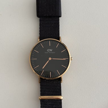 Daniel Wellington Armbanduhr schwarz und roségold