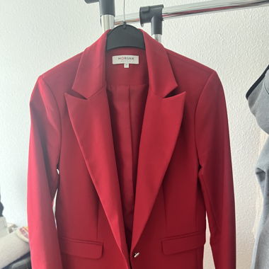 roter Blazer