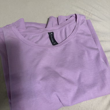 T-shirt lilas taille 42 M