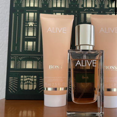 Hugo Boss: Alive EdP, 30ml und 2x75ml Bodylotion