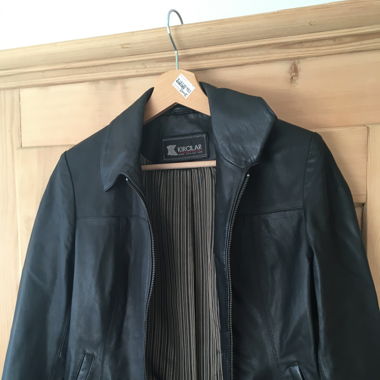 Leder Jacke schwarz mit schönem Futter