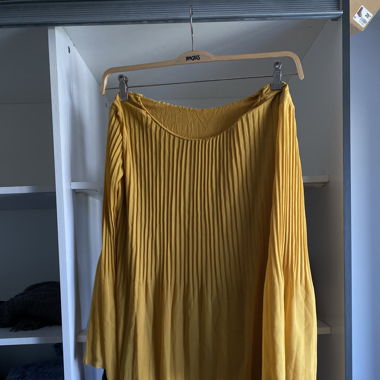 Robe jaune aérienne
