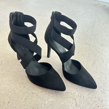 Black heels