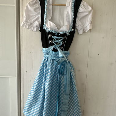 Dirndl Kleid 