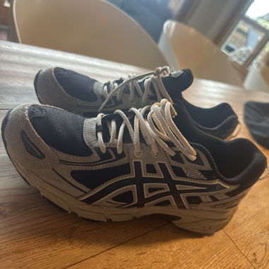 Asics Gel Venture Herren Sneaker 