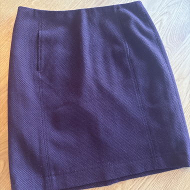 Jupe violette texturée mi-longue