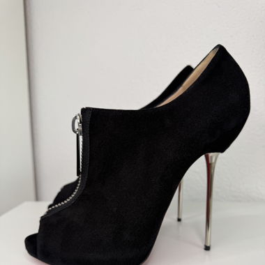 Christian Louboutin Stiefeletten Heels Gr. 38,5