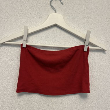 Haut bandeau rouge