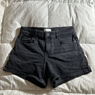 Schwarze Denim-Shorts