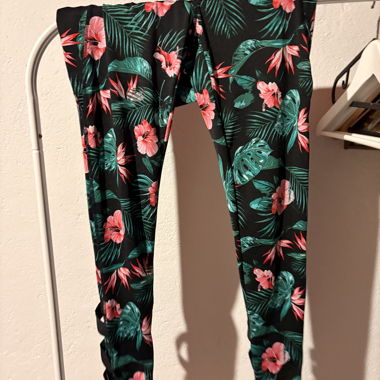 Schwarze Floral-Leggings