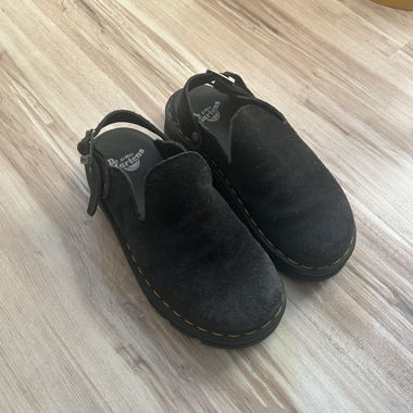 Schwarze Dr. Martens Mule-Schuhe