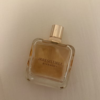 Verführerisches Parfum von Givenchy
