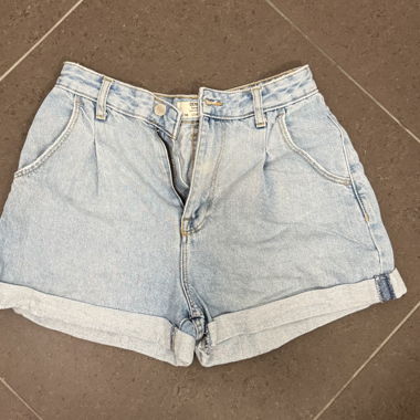 Short in jeans azzurro chiaro