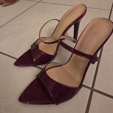 Mules con tacco alto bordeaux