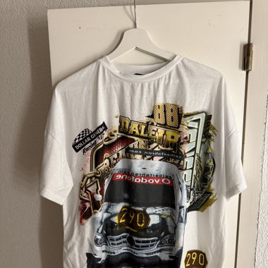 Weisses T-Shirt mit Auto motiv
