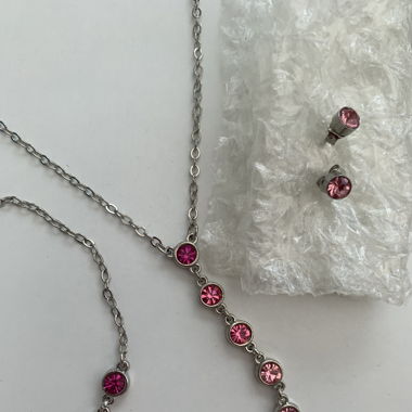 Necklace, Bracelet & Ear rings