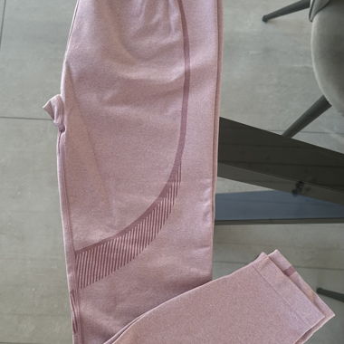 Pink sports leggings
