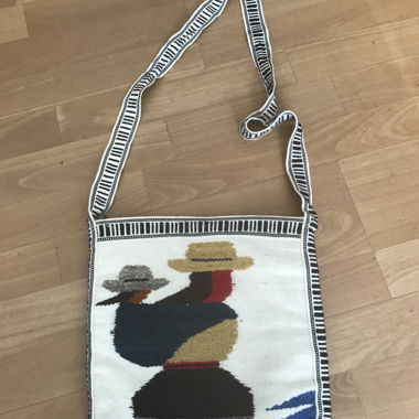 Bestickte Umhaengetasche