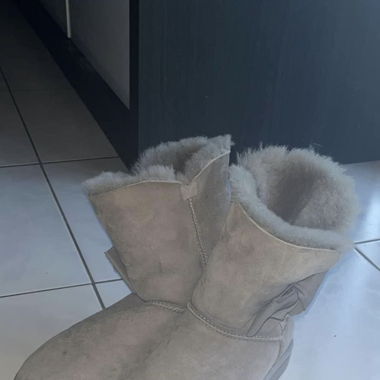 UGG grise 