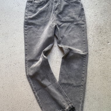 Graue flared jeans