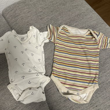 Set di 2 body neonato manica corta