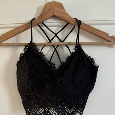 schwarzes Top
