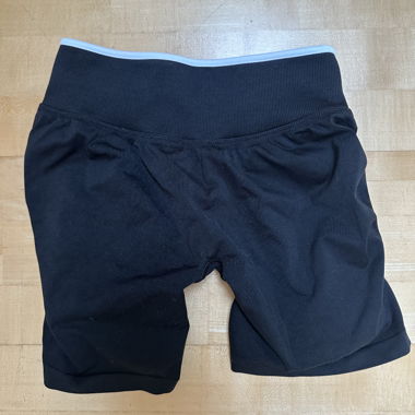 Teveo Contrastline Sculpt Scrunch Short
