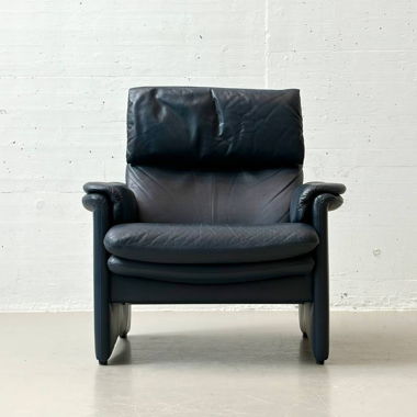 Fauteuil en cuir bleu marine d'Erpo, 1990