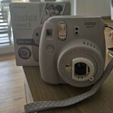 Fujifilm Instax Mini 9
