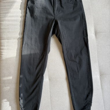 Skinny Jeans mit Fransen