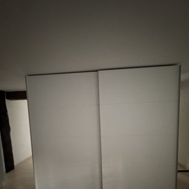 Moderner Ikea Schrank 