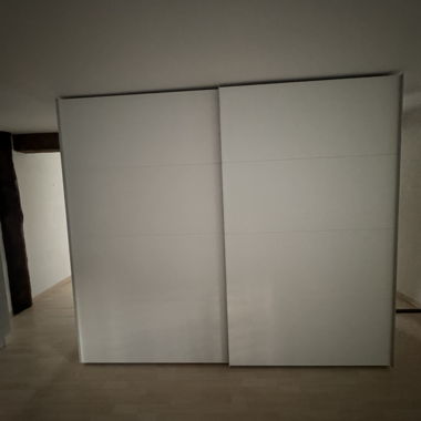 Moderner Ikea Schrank 
